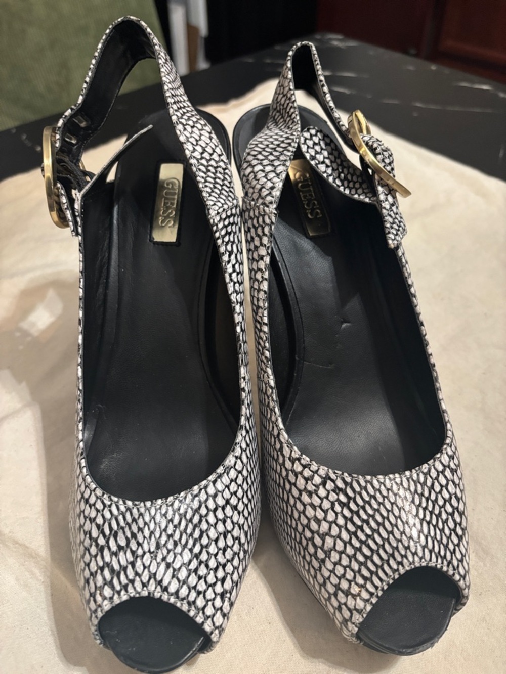 VTG GUESS Black & White Snake-Print Peep Toe Slingback Heels with Gold Buckle